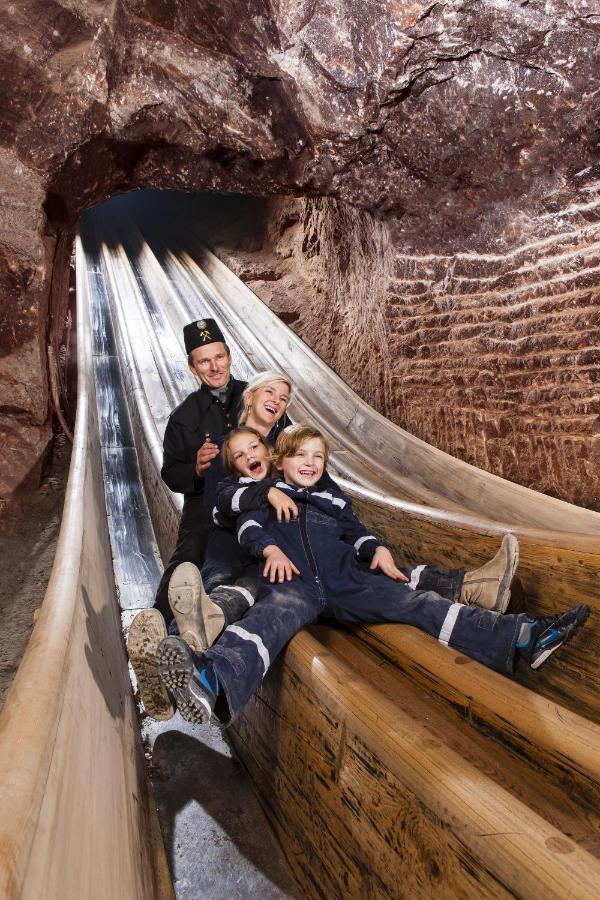 Home-Hotel Salzberg Berchtesgaden Exterior foto Crown Prince Haakon, Crown Princess Mette-Marit, and their two children on a slide at the Salt Mine in 2009.